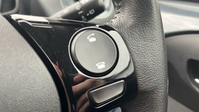 Toyota Aygo 1.0 VVT-i X-Play 5dr Petrol Hatchback